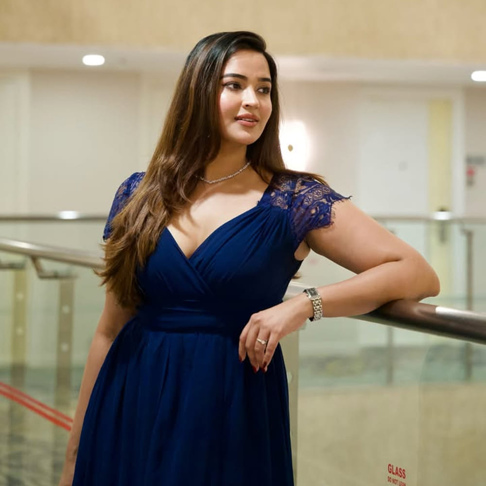 అయితే ఎందుకోకానీ ఈ ముద్దుగుమ్మ క్రేజ్ మాత్రం రావడం లేదు. వరుసగా సినిమాలు చేస్తునా.. అందం అభినయం రెండూ ఉన్న కూడా ఈ అమ్మడికి అంతగా గుర్తింపు రావడంలేదు. 