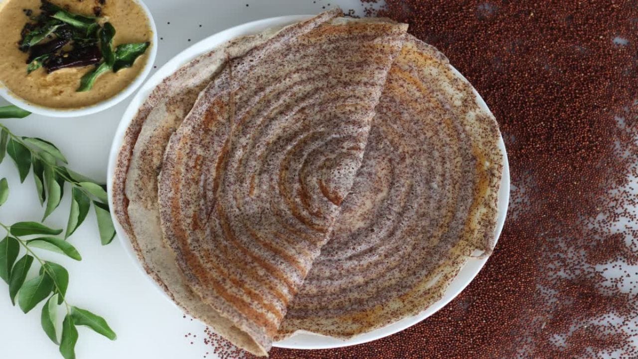 Ragi dosa: బ్రేక్ఫాస్ట్లోకి అదిరిపోయే రాగి రవ్వ దోశలు.. సూపర్ స్టేట్గా ఎలా చేసుకోవాలంటే?