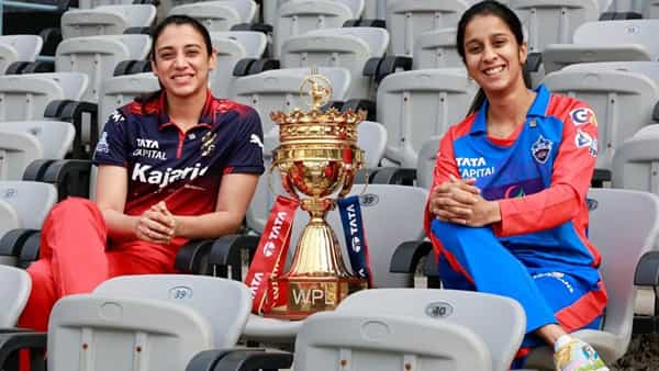 WPL 2026 Final : ఫైనల్ పోరుకు రంగం సిద్ధం..టాస్ గెలిచి బౌలింగ్ ఎంచుకున్న ఆర్సీబీ.. ఇరు జట్ల ప్లేయింగ్ ఎలెవన్ ఇదే
