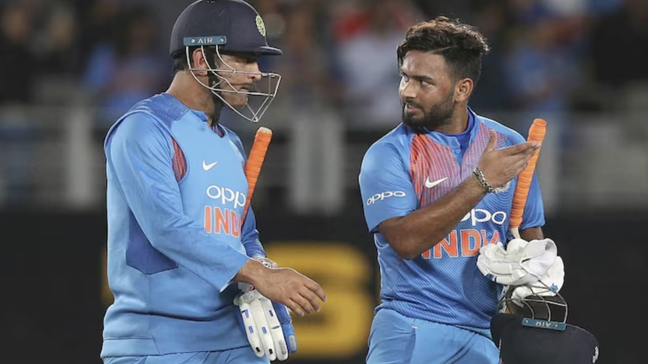 Rishabh Pant : ధోనీకి అస్సలు ఫోన్ చేయనంటున్న పంత్.. గురుశిష్యుల మధ్య గ్యాప్ వచ్చిందా? అసలు  నిజం తెలిస్తే షాకే