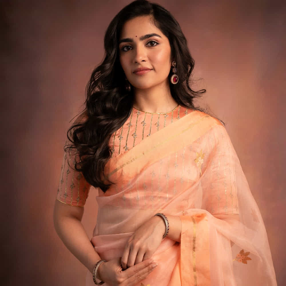 కన్నడ ఇండస్ట్రీలో తనకంటూ మంచి గుర్తింపు తెచ్చుకుంది ముద్దుగుమ్మ రుక్మిణి వసంత్. సప్తసముద్రాల దాటి అనే సినిమాతో తెలుగు ప్రేక్షకులను పలకరించింది ఈ అందాల ముద్దుగుమ్మ. ఈ సినిమా కన్నడలో తెరకెక్కినప్పటికీ తెలుగులోకి డబ్ అయ్యింది.
