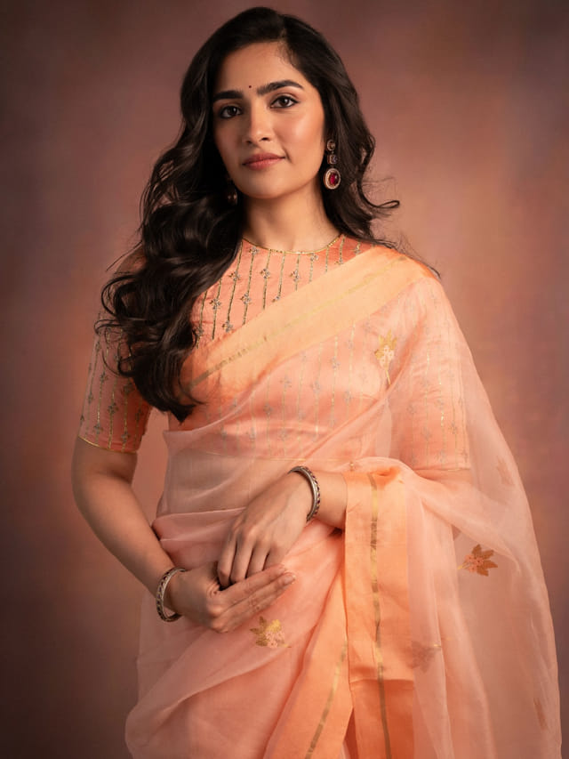 మరో ఛాన్స్ కొట్టేసిన రుక్మిణి.. ఆ హీరోకు జోడిగా కాంతార బ్యూటీ..