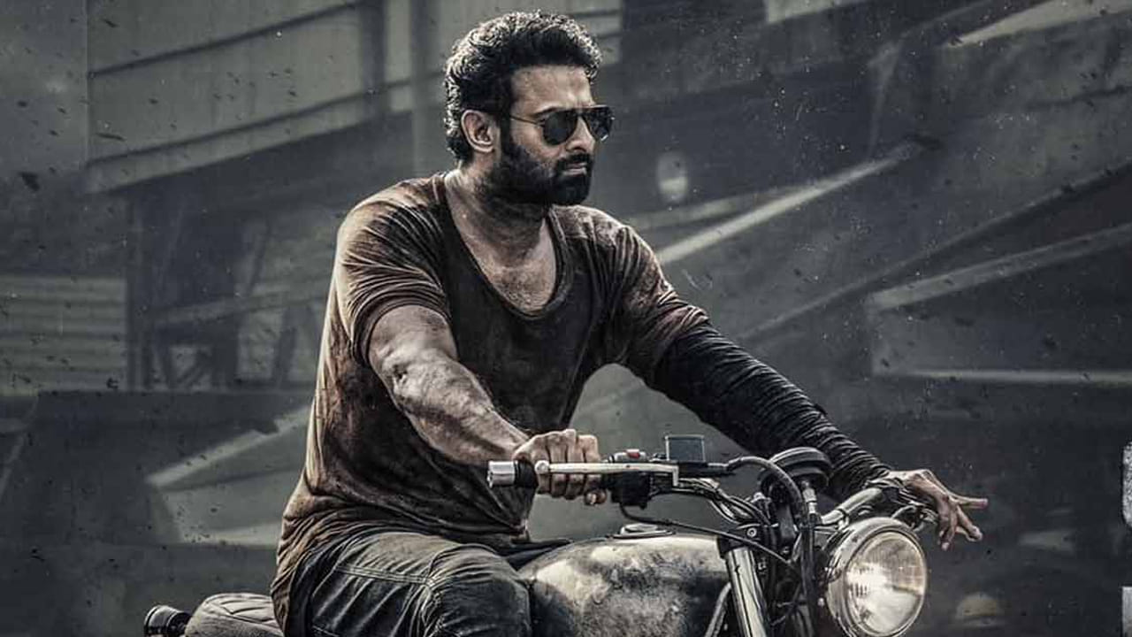 థియేటర్లలోనే కాకుండా ఓటీటీ ప్లాట్‌ఫామ్‌లలో కూడా విజయవంతమైంది. ఇది వరుసగా 366 రోజులు ట్రెండ్‌లో నిలిచింది. సలార్: పార్ట్ 1ఓటీటీలో దూసుకుపోతుంది. ఇప్పటికీ ఈ సినిమా క్రేజ్ మాత్రం తగ్గడం లేదు. రూ.270 కోట్ల బడ్జెట్‌తో నిర్మించిన ఈ చిత్రం థియేటర్లలో రూ.700 కోట్లకు పైగా వసూలు చేసింది.