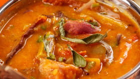 కేరళ స్టైల్ సాంబార్ రైస్ రెసిపీ.. ఇలా చేస్తే ముద్ద కూడా వదలరు!