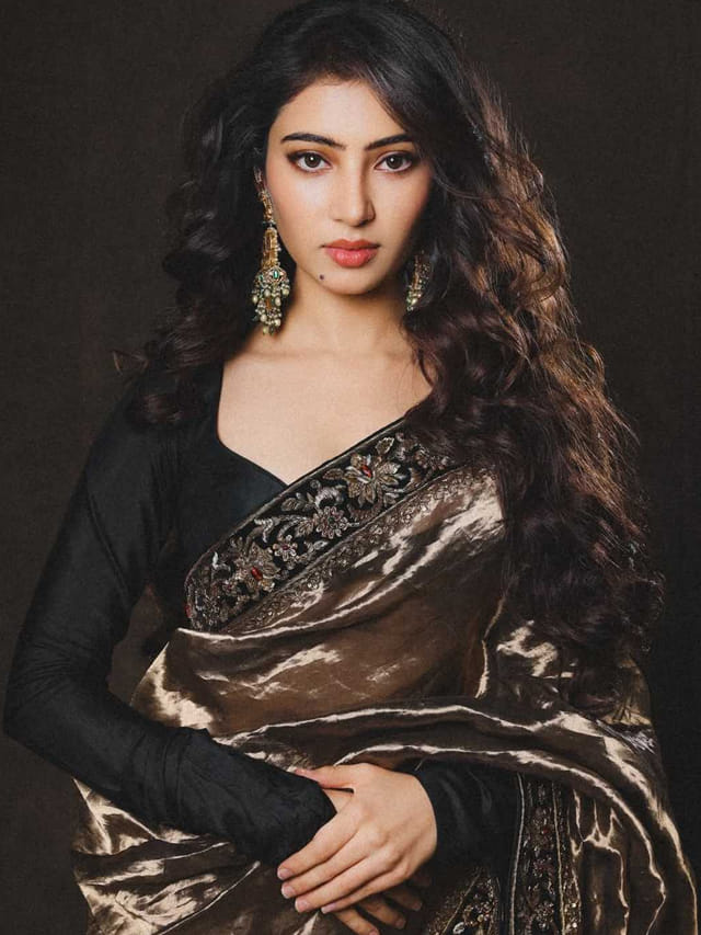 రెండు సినిమాలతోనే ఊహించని క్రేజ్.. సారా వయసెంతో తెలిస్తే అవాక్కవుతారు