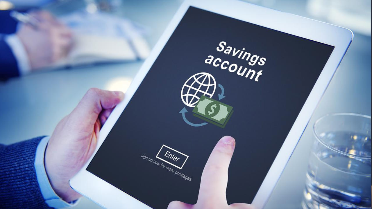 యూపీఐ రాకతో దేశంలో బ్యాంకింగ్ రంగం ముఖచిత్రమే పూర్తిగా మారిపోయింది. ప్రతీ చిన్న పనికి బ్యాంక్‌కు వెళ్లి గంటలపాటు క్యూలైన్లలో వెయిట్ చేయాల్సిన పని తప్పింది. కేవలం ఫోన్‌లోనే ఏ బ్యాంక్ పనైనా చేసుకునే సదుపాయం అందుబాటులోకి వచ్చింది. యూపీఐ యాప్‌ల రాకతో డిజిటల్ సేవింగ్స్ అకౌంట్లు అనే కొత్త ఖాతాలు వచ్చేశాయి. వీటిని డిజిటల్‌గా వినియోగించుకోవచ్చు.