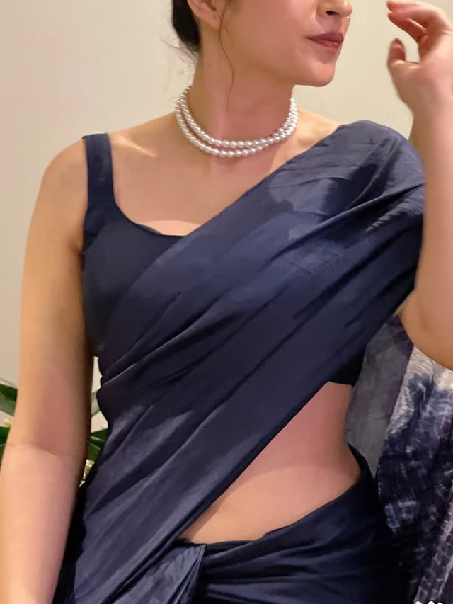 40 సినిమాలు చేస్తే ఒక్క హిట్టు రాలేదు.. గ్లామర్‏తో ఫేమస్ ఈ హీరోయిన్