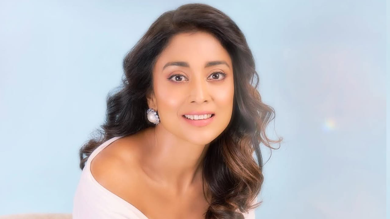 ఈ మధ్య కాలంలోనే సెకండ్ హిన్నింగ్స్ స్టార్ట్ చేసి, మళ్లీ తన అభిమానులను ఎంటర్ టైన్ చేస్తుంది. రీసెంట్‌గా మిరాయి సినిమాలో ఈ ముద్దుగుమ్మ నటనకు ప్రతి ఒక్కరూ ఫిదా అయిపోయారు.  ప్రస్తుతం ఈ అమ్మడు పలు సినిమాల్లో కీలక పాత్రల్లో నటిస్తున్నట్లు తెలుస్తోంది.