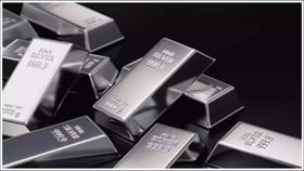 లక్షా 50 వేలు తగ్గిన వెండి ధర.. మరో రూ.50 వేలు తగ్గనుందా? నిపుణుల