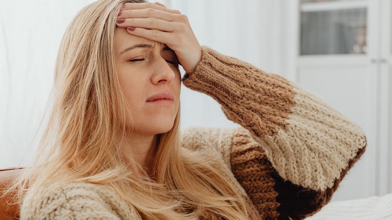 కొందరు దీనిని అస్సలు పట్టించుకోరు. కానీ, తగిన సమయంలో జాగ్రత్తలు తీసుకోకపోతే ప్రమాదకరంగా మారే అవకాశం ఉంది. 
ఇంకా చెప్పాలంటే ఇన్ఫెక్షన్లు అయ్యే అవకాశం ఉంది. 
