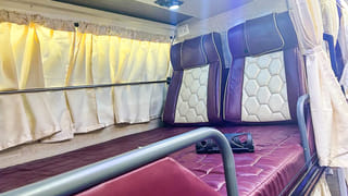 ఆ శివయ్యే కాపాడాడు.. శ్రీశైలం ఘాట్ రోడ్‌లో బస్సు బోల్తా.. రెప్పపాటులో తప్పించుకున్న ప్రయాణికులు!