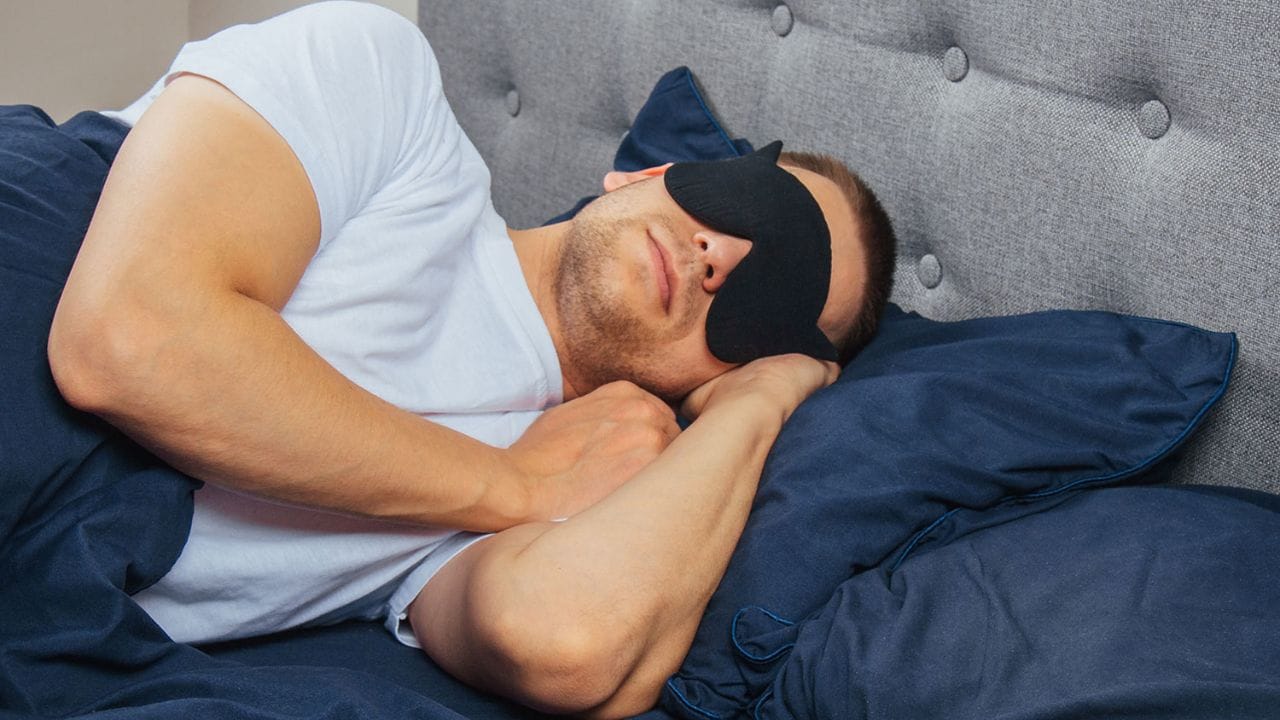 నిద్రలేమికి ఈ 5 తప్పులే కారణం.. మీరూ చేస్తున్నారా చెక్ చేసుకోండి.. లేదంటే రిస్క్లో పడినట్టే నిద్రలేమికి ఈ 5 తప్పులే కారణం.. మీరూ చేస్తున్నారా చెక్ చేసుకోండి.. లేదంటే రిస్క్లో పడినట్టే