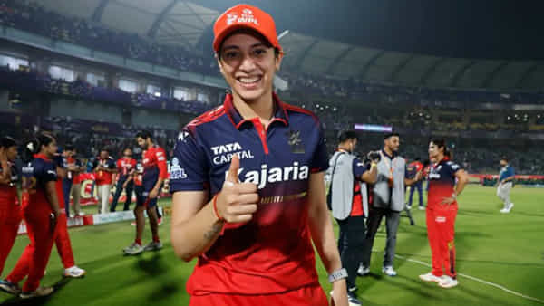 Smriti Mandhana : బీబీసీ స్పోర్ట్స్ ఉమెన్ ఆఫ్ ది ఇయర్గా స్మృతి మంధాన.. హర్మన్ప్రీత్ను వెనక్కి నెట్టి అవార్డు కైవసం