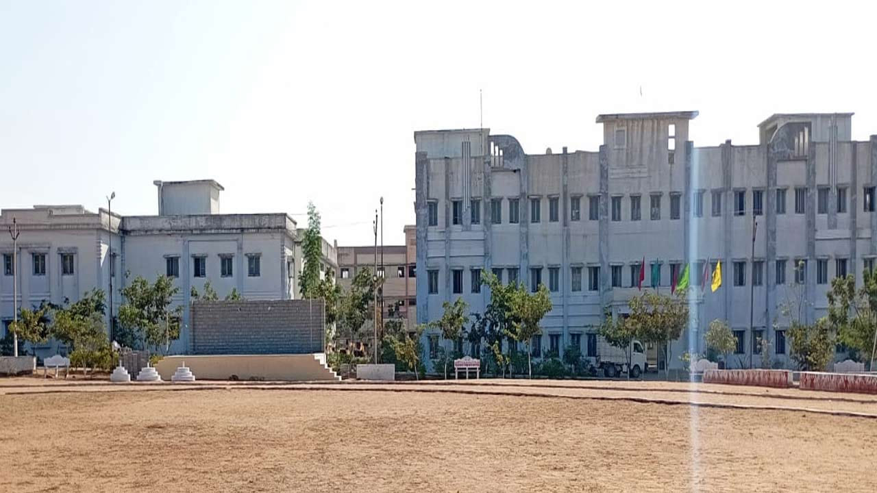 Telangana: గురుకులాలకు మహర్దశ ప్రారంభం అవ్వబోతుంది.. Telangana: గురుకులాలకు మహర్దశ ప్రారంభం అవ్వబోతుంది..