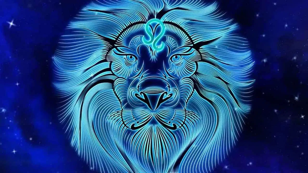 సింహ రాశి : సింహ రాశి వారు ఆర్థిక విషయాల్లో జాగ్రత్త అవసరం. అనుకోని విధంగా సమస్యలు పెరుగుతాయి. గ్రహణం సమయంలో మరింత జాగ్రత్తగా ఉండాలి. వైవాహిక జీవితంలో సమస్యలు అధికం అవుతాయి. రియలెస్టేట్ రంగంలో ఉన్న వారు అత్యధిక నష్టాలు చవి చూడాల్సి వస్తుంది. కుటుంబ కలహాలు మానసిక ప్రశాంతతను దెబ్బతీస్తుంది.