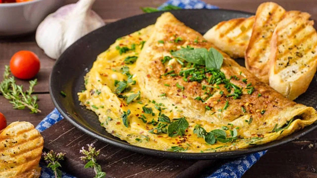 Omelet Recipe: రొటీన్ ఆమ్లెట్ బోర్ కొడుతుందా.. ఇలా ట్రై చేయండి.. మళ్లీ మళ్లీ ఇదే తింటారు? Omelet Recipe: రొటీన్ ఆమ్లెట్ బోర్ కొడుతుందా.. ఇలా ట్రై చేయండి.. మళ్లీ మళ్లీ ఇదే తింటారు?