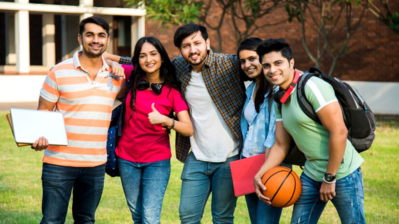 Business Idea: కేంద్రం కొత్త పథకం. మీ ఊర్లోనే వ్యాపారం స్టార్ట్ చేసి డబ్బులు సంపాదించవచ్చు.. అర్హతలు ఏంటంటే..?