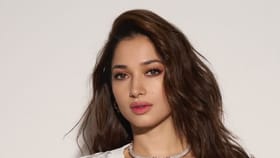 ఇచ్చిన మాటకోసం ఫ్రీగా సినిమా చేసిన హీరోహీరోయిన్లు!