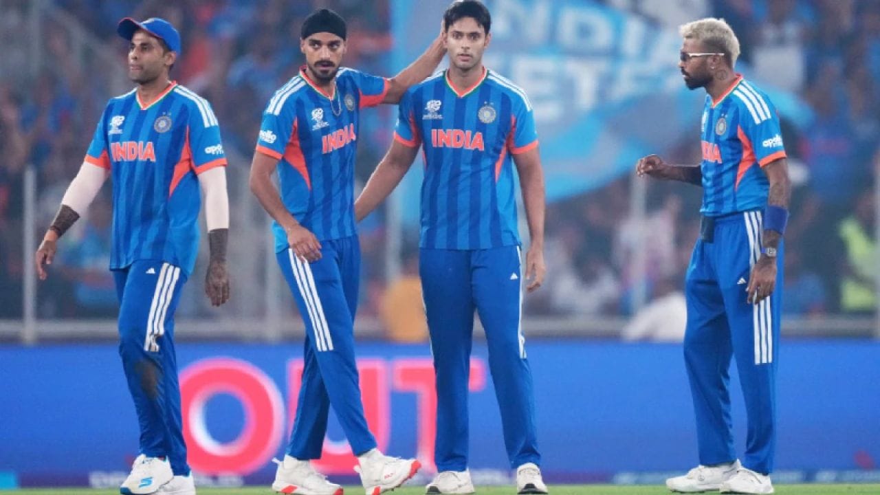 ఇదే సమయంలో, టీమిండియా తన తదుపరి రెండు మ్యాచ్ లను జింబాబ్వే, వెస్టిండీస్ పై భారీ విజయాలతో ముగించాల్సి ఉంది. ఒకవేళ ఫిబ్రవరి 26న జరిగే మ్యాచ్ లో వెస్టిండీస్ విజయం సాధిస్తే, టీమిండియా సెమీఫైనల్ అవకాశాలు దాదాపు అసాధ్యం అవుతాయి.