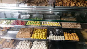 అదే బ్యాడ్.! పైకి కనిపించేవి నోరూరించే స్వీట్లే.. తిన్నారనుకోండి