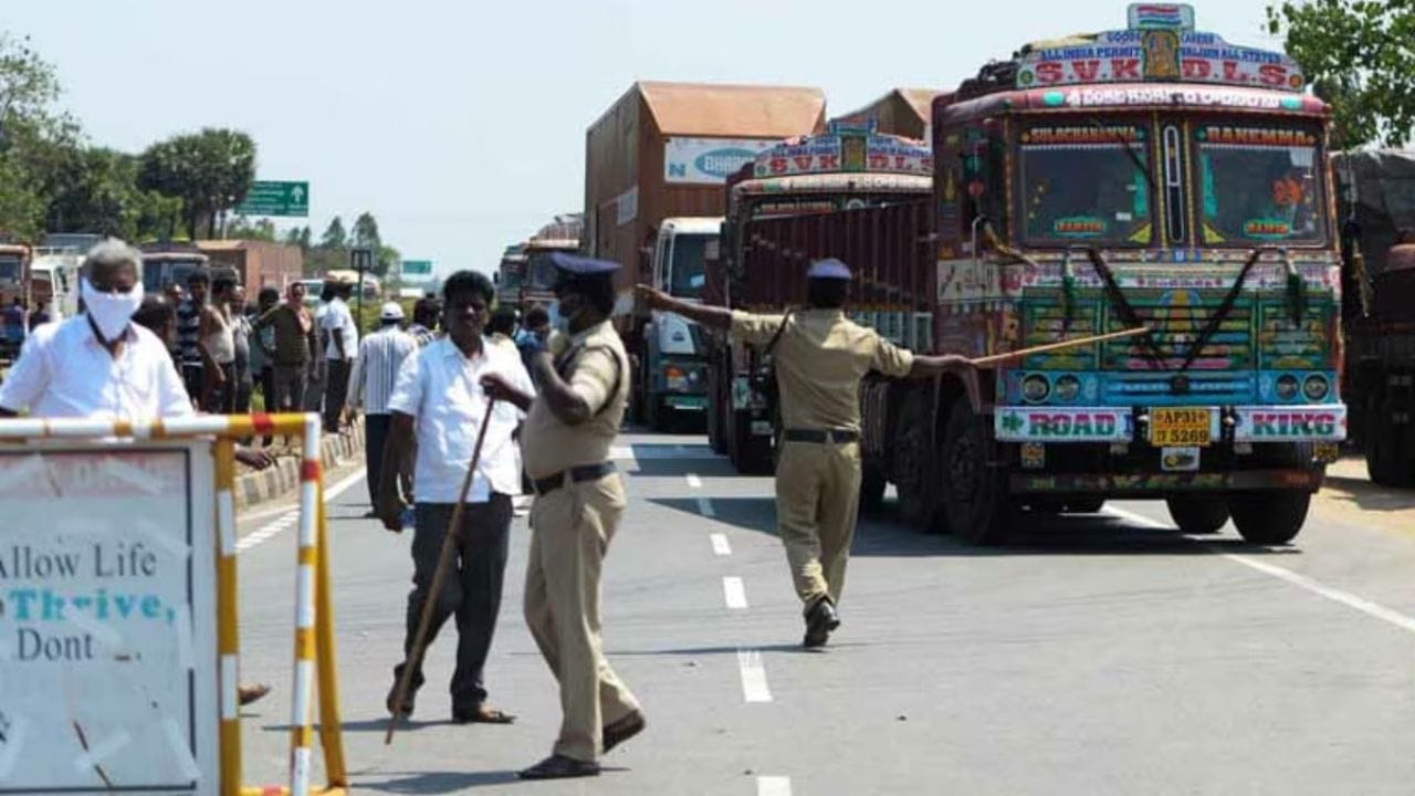 Telangana: వాహనదారులకు బిగ్‌ అలర్ట్.. ఇకపై అవి లేకపోతే నో-ఫిట్‌నెస్‌ సర్టిఫికెట్!