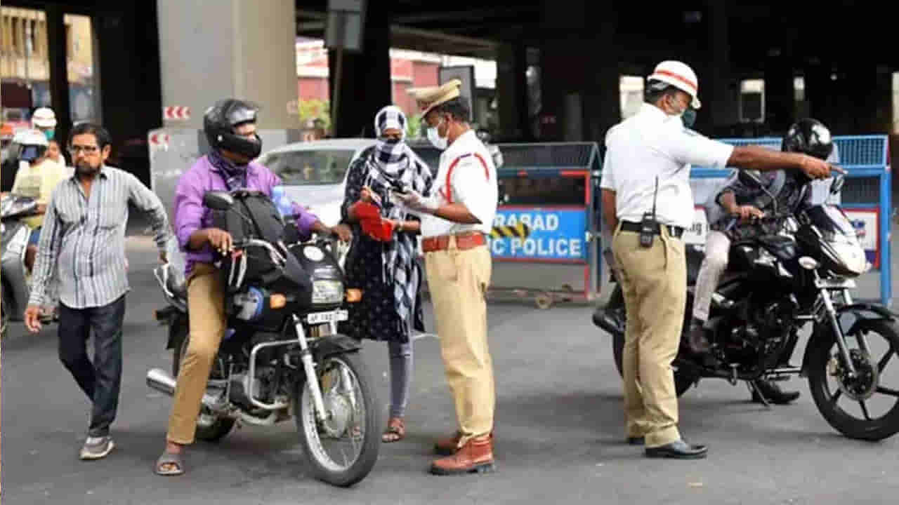 Telangana: ట్రాఫిక్ చలాన్ల నగదు నేరుగా అకౌంట్ల నుంచి కట్ అవుతుందా..? ఇదిగో క్లారిటీ