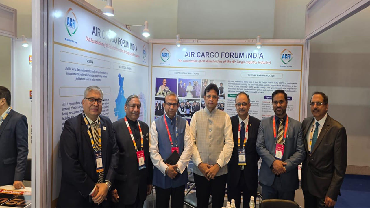 2047 టార్గెట్: అగ్రశ్రేణి లాజిస్టిక్ హబ్గా తెలంగాణ, వేలాది ఉద్యోగాలకు బంగారు బాట 2047 టార్గెట్: అగ్రశ్రేణి లాజిస్టిక్ హబ్గా తెలంగాణ, వేలాది ఉద్యోగాలకు బంగారు బాట