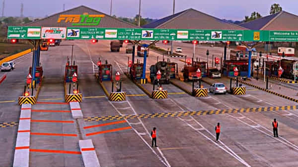 Toll Fee: వాహనదారులకు గుడ్న్యూస్.. 25 శాతం టోల్ ఫీజుల తగ్గింపు..!