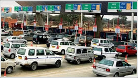 వలం రూ.340 చెల్లిస్తే చాలు టోల్‌ కట్టకుండా నెల మొత్తం తిరగొచ్చు!