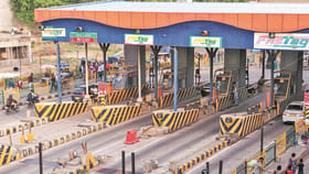 టోల్ ఛార్జీలపై కేంద్రం షాకింగ్ డెసిషన్.. ఏప్రిల్ 1 నుంచి మార్పులు