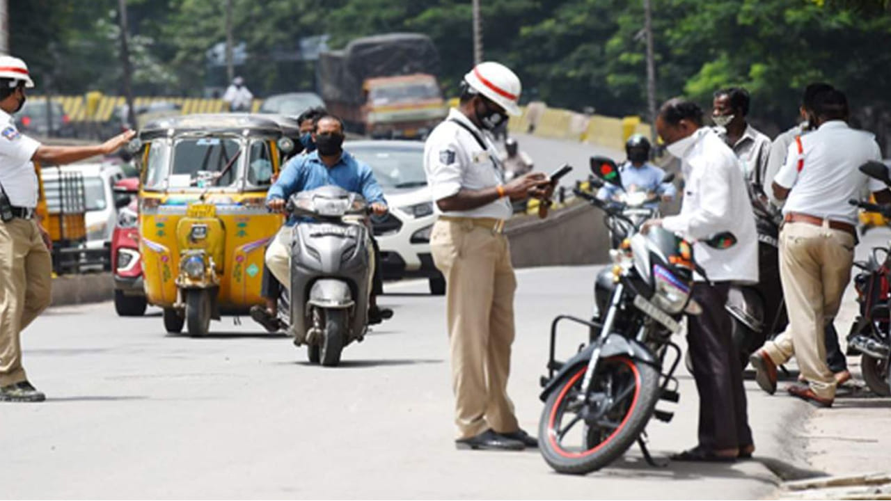 Hyderabad: హైదరాబాదీస్ అటెన్షన్.! ఆ డేట్ నుంచి లైసెన్స్ లేకుండా బండితో రోడ్డెక్కారో ఇక అంతే