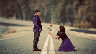 భోజనం తిన్న కాసేపటికే మళ్లీ ఆకలిగా ఎందుకు అనిపిస్తుందో తెలుసా?