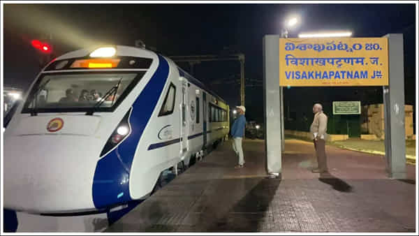 Vande Bharat: సికింద్రాబాద్ నుంచి విశాఖకు వచ్చే వందే భారత్ సమయ వేళల్లో మార్పు