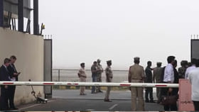 విజయవాడ చుట్టూ చక్కర్లు కొడుతున్న బిల్‌గేట్స్ విమానం