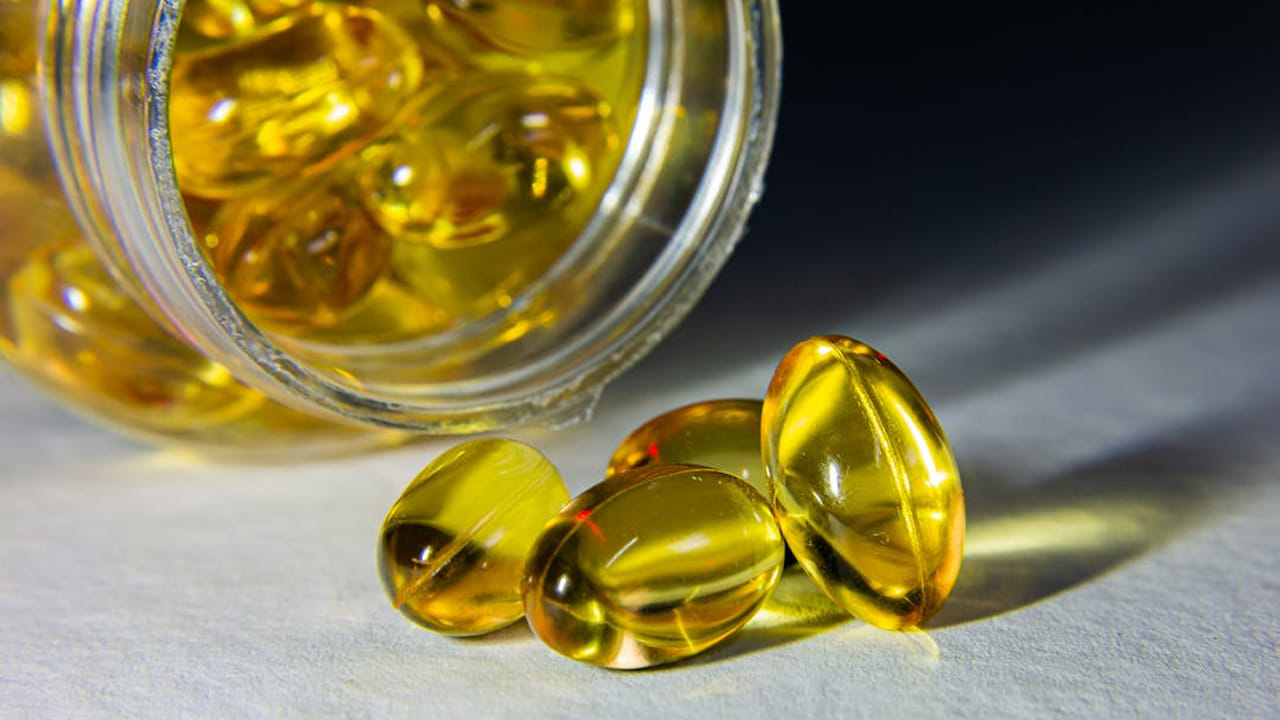 ఐరన్ : ఐరన్ సప్లిమెంట్లను గ్యాప్ ఇచ్చి తీసుకోవాలి. ఎందుకంటే, ఇవి ఇవి విటమిన్ D3 తో కంటే కొంచం పవర్ఫుల్ గా ఉంటాయి