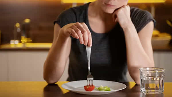 Sudden Loss of Appetite: ఉన్నట్లుండి ఆకలి మాయమవుతుందా? ఇలా ఎందుకు జరుగుతుందో తెలుసా..