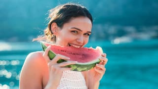 Brain Health: చిన్న వయసులో మతి మరుపుకు చెక్.. ఇవి తింటే మీ మెదడు పాదరసంలా పరిగెడుతుంది…