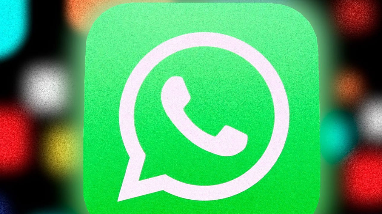 ఈ క్రమంలో మార్చి 1 నుంచి వాట్సప్‌కు సిమ్ కార్డ్ బైండింగ్ నిబంధన అమల్లోకి రానుంది. దీంతో ఫోన్‌లో సిమ్ లేకపోతే మీరు ఇక వాట్సప్ వాడలేరు. వాట్సప్ ఆటోమేటిక్‌గా లాగౌట్ అవుతుంది. ఇప్పటివరకు సిమ్ ఒక ఫోన్‌లో ఉన్నా.. వేరే ఫోన్‌లో వాట్సప్ వాడుకునే సౌకర్యం అందుబాటులో ఉండేది.
