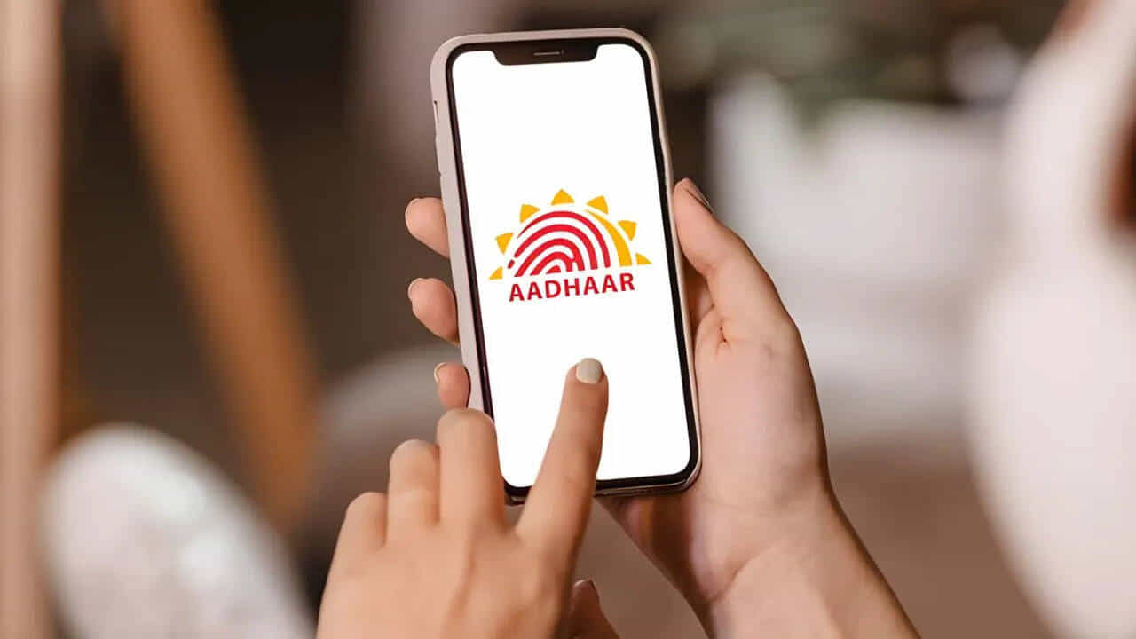 కానీ వాట్సప్ ద్వారా ఆధార్ డౌన్ లోడ్ చేసుకోవాలంటే ఖచ్చితంగా మీ మొబైల్ నెంబర్ ఆధార్కు లింక్ అయి ఉండాలి. ఇక డిజిలాకర్లోకి లాగిన్ అవ్వాల్సి ఉంటుంది. ఈ ప్రక్రియ ద్వారా మీరు అర నిమిషంలోనే ఆధార్ వాట్సప్ ద్వారా పొందవచ్చు. ఈ ప్రాసెస్ ద్వారా మీరు ఎక్కడినుంచైనా, ఎప్పుడైనా డౌన్ లోడ్ చేసుకోవచ్చు.