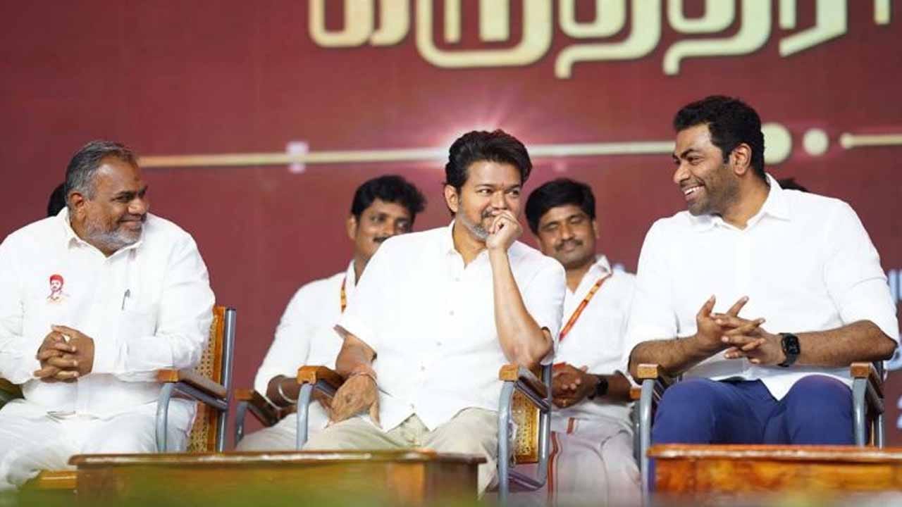 ఎన్డీఏతో పొత్తుపై విజయ్ స్టాండ్ ఇదే.. తేల్చిన చెప్పిన టీవీకే పార్టీ ముఖ్యనేత..!