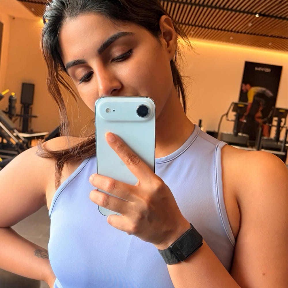 ఇప్పుడిప్పుడే ఇండస్ట్రీలో బిజీగా మారిపోయింది.అందం, ప్రతిభతో వెండితెరపై మాయ చేసింది.ఆమె సంయుక్త మీనన్. 2016 నుంచి మలయాళంలో పలు చిత్రాల్లో నటిస్తూ తనకంటూ ఓ ఇమేజ్ క్రియేట్ చేసుకుంది. పవన్ కళ్యాణ్, రానా కలిసి నటించిన భీమ్లా నాయక్ సినిమాతో తెలుగు తెరకు పరిచయమైంది.