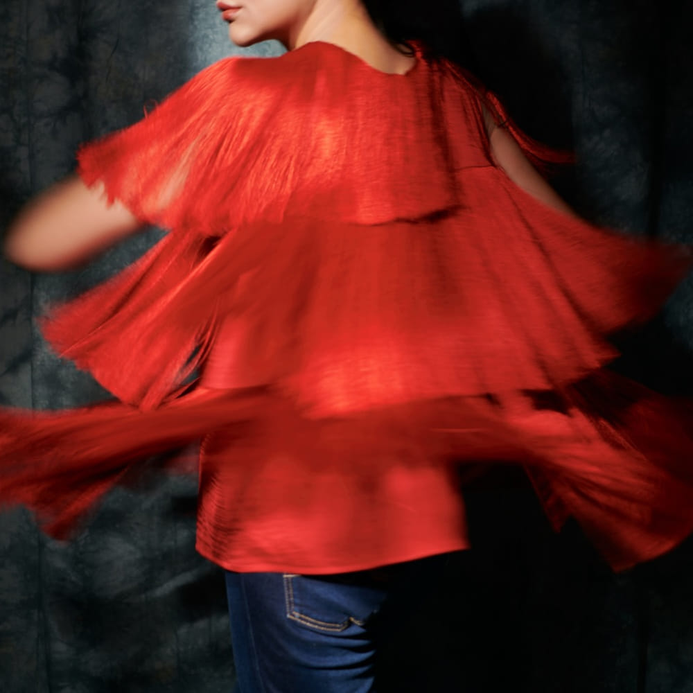 ఇలా ఆమె ఏకంగా 13మందితో ఎఫైర్ పెట్టుకుంది. ఇప్పటికీ ఆమె పెళ్లి చేసుకోకుండా సింగిల్ గానే ఉంది. తనకంటే చిన్న వాడితో డేటింగ్ చేసింది.. అలాగే వయసులో తనకంటే చాలా పెద్దవాడితోనూ డేటింగ్ చేసింది. కానీ ఈ అమ్మడికి అవేమి కలిసి రాలేదు. ఇంతకు ఆమె ఎవరో గుర్తుపట్టారా..?