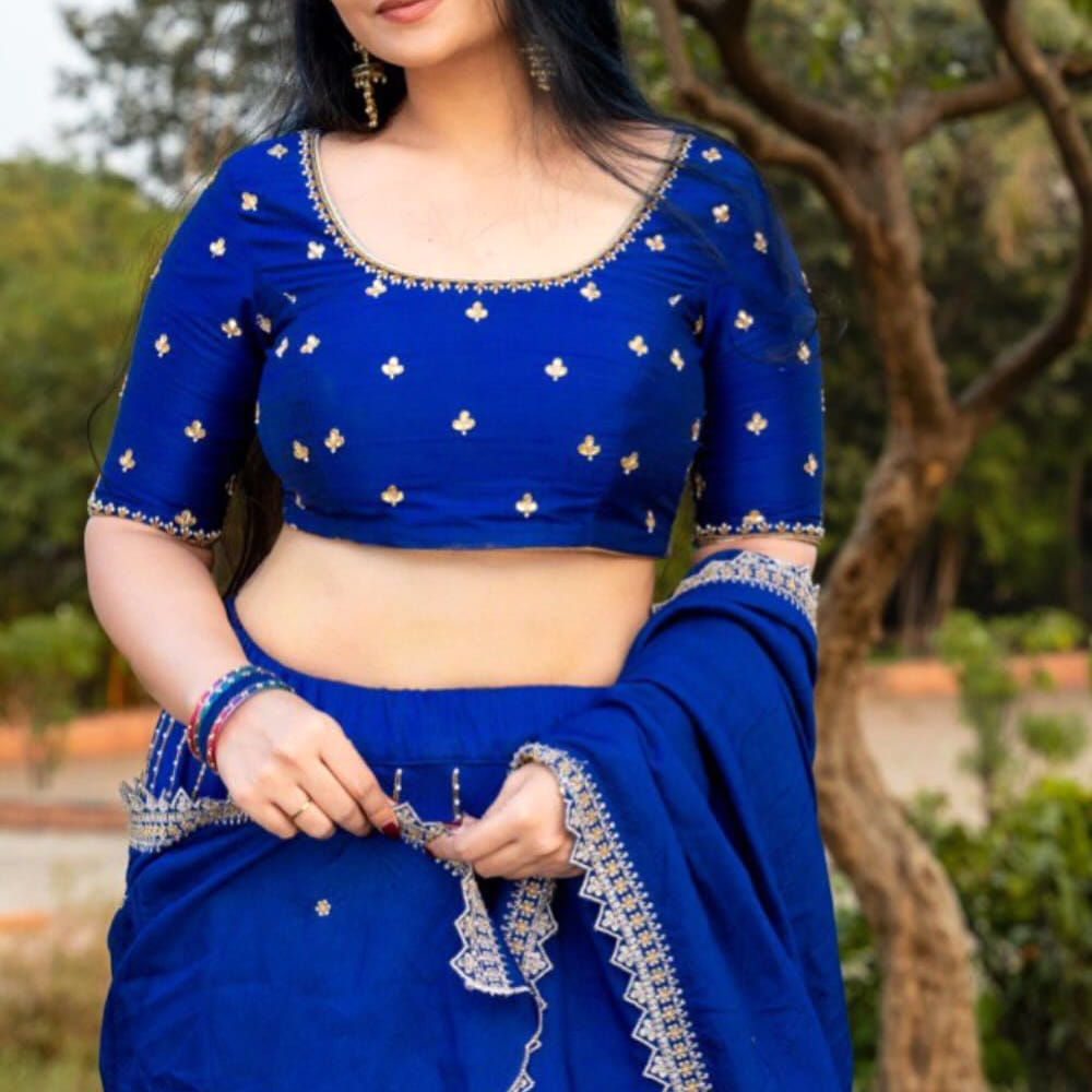 అలాగే హీరోయిన్స్ కు మించి గ్లామర్ తోనూ ఆకట్టుకుంటున్నారు. ఇప్పుడు ఓ సీరియల్ బ్యూటీ సోషల్ మీడియాలో తెగ ట్రెండ్ అవుతుంది. ఆ బ్యూటీ తన అందం కుర్రాళ్లను కట్టిపడేస్తుంది. ఆమె గ్లామర్ ను కుర్రాళ్లకు కవితలతో తెగ పొగిడేస్తున్నారు. ఇంతకూ ఆ బ్యూటీ ఎవరు.? ఆమె చేసిన మాయ ఏంటో ఒక్కసారి చూద్దాం.