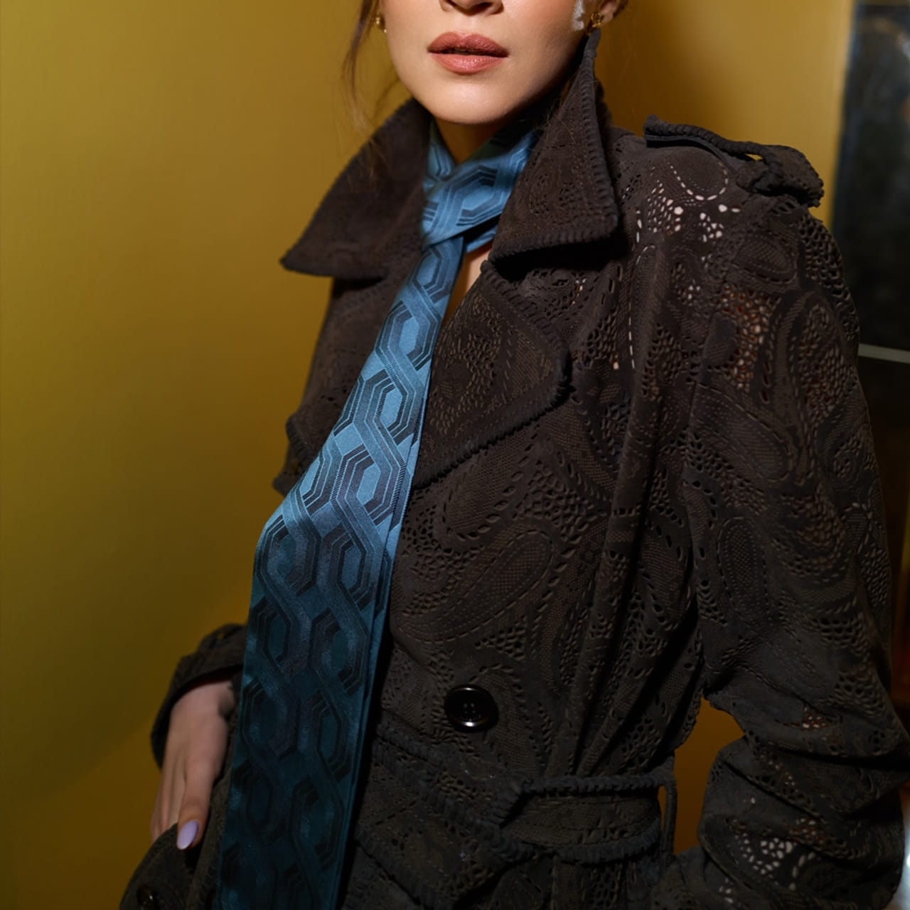  ఇతర భాషల నుంచి చాలా మంది ముద్దుగుమ్మలు మన దగ్గరకు వచ్చి స్టార్స్ గా మారుతున్నారు. తెలుగు అమ్మాయిలకు మంచి అవకాశాలు వస్తున్నా కూడా ఇతర భాషల హీరోయిన్స్ మన దగ్గర స్టార్ డమ్ సొంతం చేసుకుంటున్నారు. కన్నడ నుంచి వచ్చిన రష్మిక మందన్న తెలుగు సినిమాలతోనే విపరీతమైన క్రేజ్ తెచ్చుకుంది.