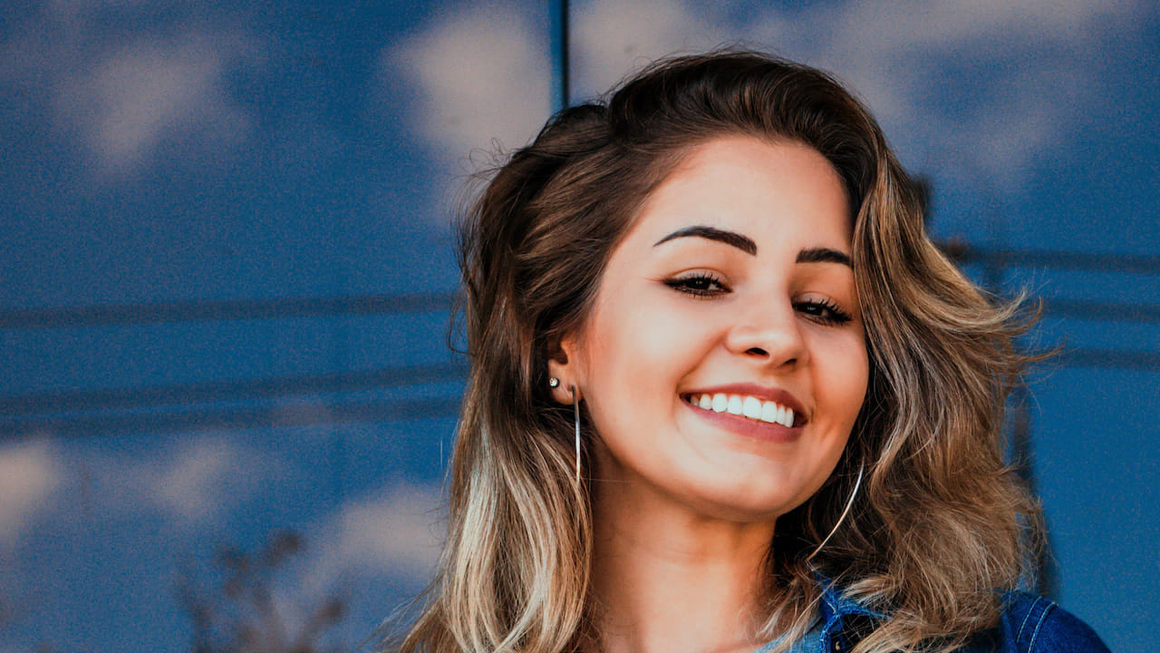 అంతే కాకుండా వీరిలో రొమాంటిక్ సెన్స్ కూడా ఎక్కువగా ఉంటుంది. బంధానికి చాలా విలువనిస్తారు. తమను ప్రేమిచిన వారిపై చాలా ప్రేమను చూపిస్తారు.  వీరి వైవాహిక జీవితం చాలా ఆనందంగా కొనసాగుతుంది.