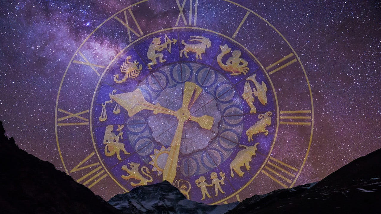 జ్యోతిష్య శాస్త్ర ప్రకారం గ్రహాలు, రాశులు మనుషుల జీవితాలను ఎంతో ప్రభావితం చేస్తాయి. ఇవి పాజిటివ్ గా ఉండొచ్చు లేదా నెగిటివ్ గా కూడా ఉండొచ్చు. మంచి మంచి, చెడుకి చెడు ఇలా రెండింటినీ ఇస్తాడు.