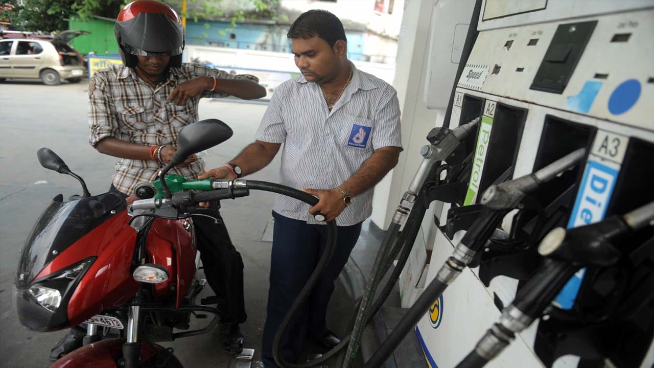 Auto News: బైక్‌లకు డీజిల్‌ ఇంజన్లు ఎందుకు ఉండవు..? చాలా మందికి తెలియని అసలు రహస్యం ఇదే!