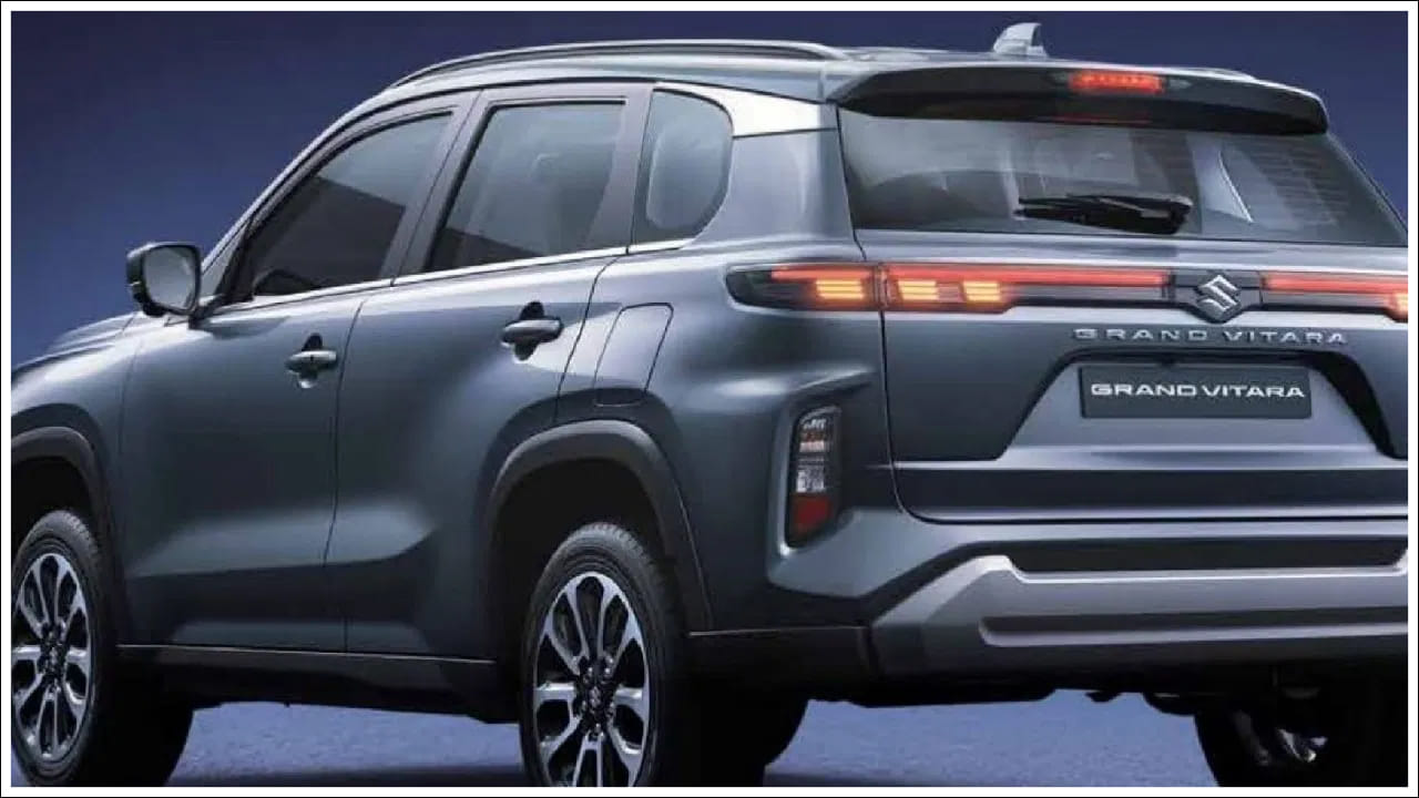 గ్రాండ్ విటారా 9-అంగుళాల టచ్స్క్రీన్ ఇన్ఫోటైన్మెంట్ సిస్టమ్, డిజిటల్ డ్రైవర్ డిస్ప్లే, పనోరమిక్ సన్రూఫ్, యాంబియంట్ లైటింగ్, వైర్లెస్ ఫోన్ ఛార్జర్, వెంటిలేటెడ్ ఫ్రంట్ సీట్లు, హెడ్-అప్ డిస్ప్లే వంటి అనేక ఆధునిక సాంకేతిక లక్షణాలతో వస్తుంది.