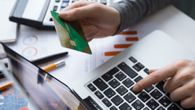 బ్యాంక్ అకౌంట్ ఫ్రీజ్ అయిందా..? ఈ పని చేస్తే వెంటనే యాక్టివేట్.