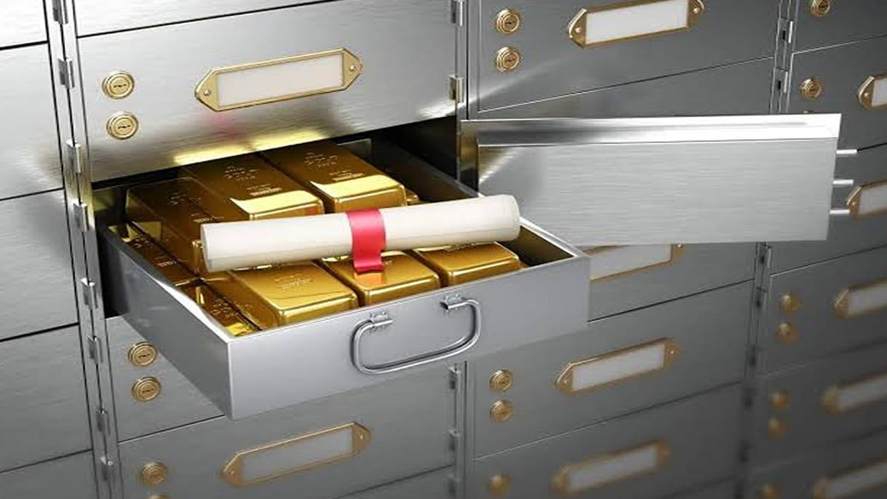 Bank Locker Charges: మీరు బ్యాంకు లాకర్‌ను ఉపయోగిస్తున్నారా? మారనున్న ఛార్జీలు.. ఏ బ్యాంకు ఎంత?